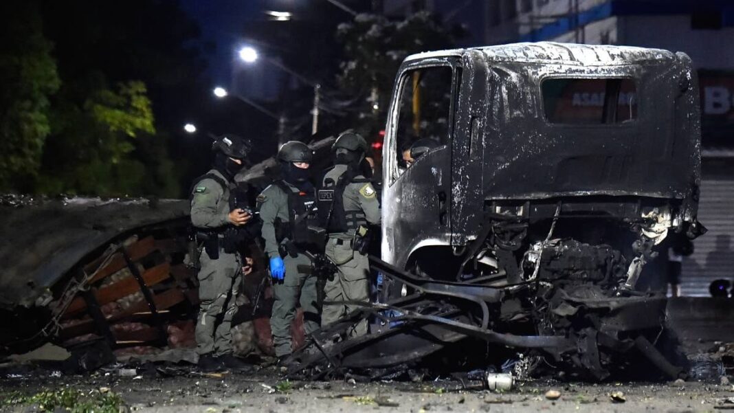 Camión con explosivos frente a la Policía Metropolitana de Cúcuta