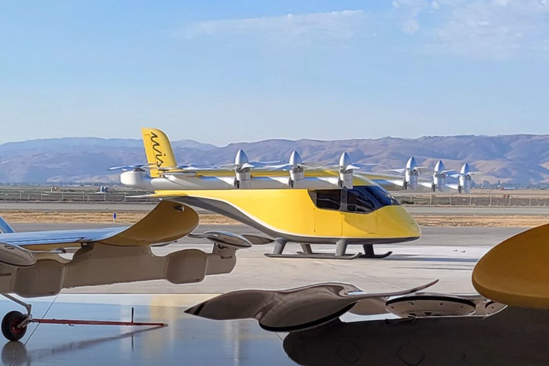 Vista aérea de SunTrax Air en Auburndale, Florida, con vertipuertos para taxis aéreos