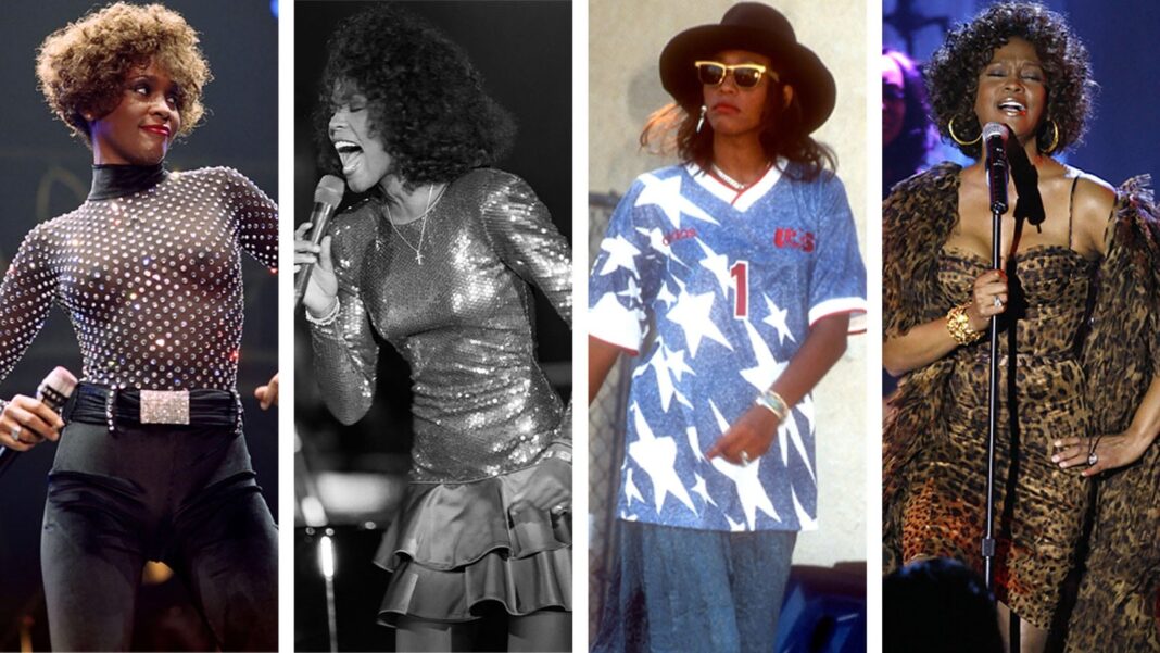 Whitney Houston en un evento con vestuario elegante