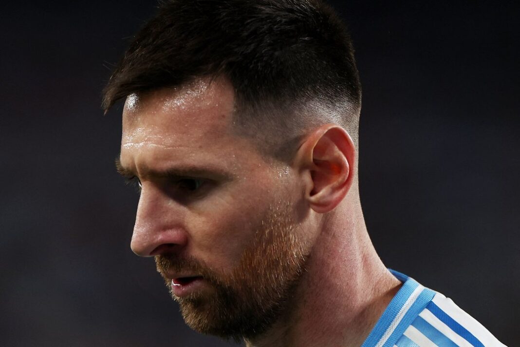 Lionel Messi en un partido de la selección argentina