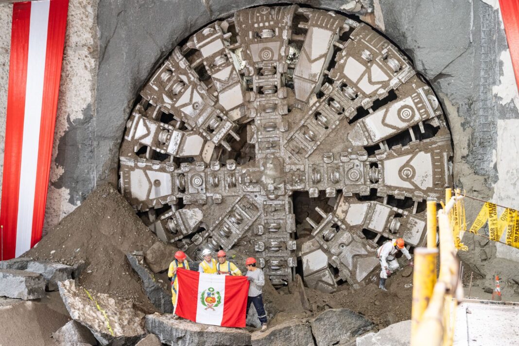 Tuneladora Micaela en la Estación Morales Duárez del Metro de Lima y Callao