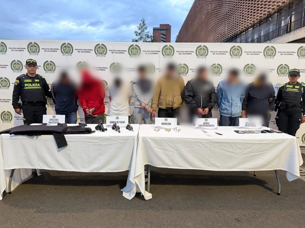 Operativo policial en Bogotá captura a ocho presuntos fleteos