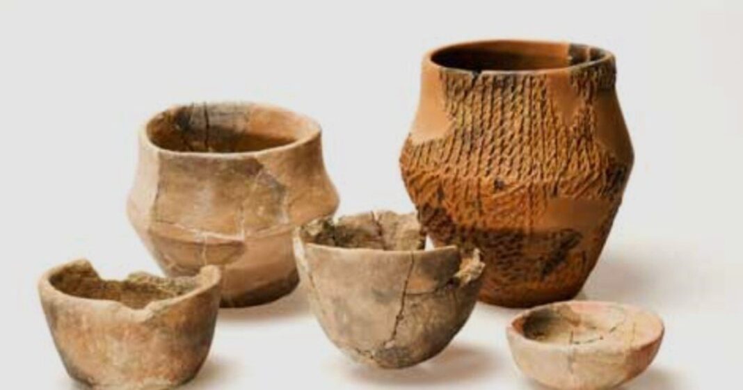 Ollas de barro antiguas utilizadas para cocinar hace 4.500 años en Siria