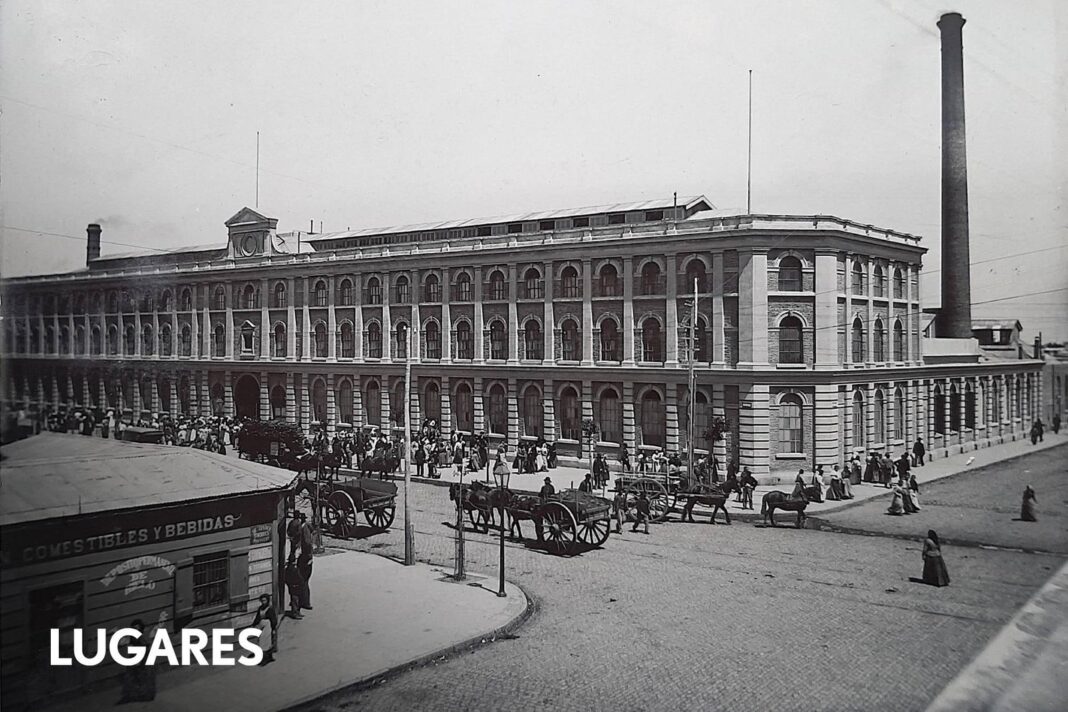 Vista del edificio Palacio Molina en Barracas durante los trabajos de restauración para Casa FOA