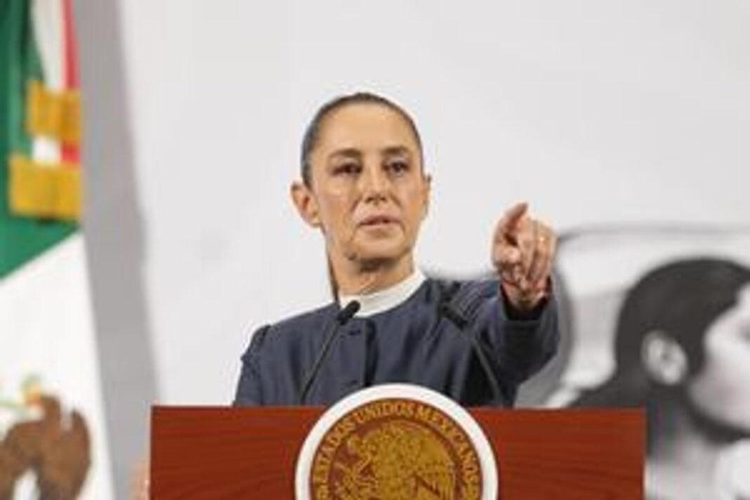 Presidenta de México, Claudia Sheinbaum, durante una conferencia de prensa en Palacio Nacional