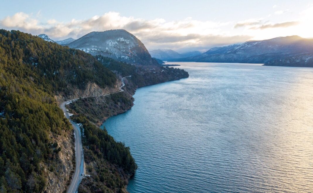 Lago Lácar en San Martín de los Andes, donde murió una mujer tras descompensarse