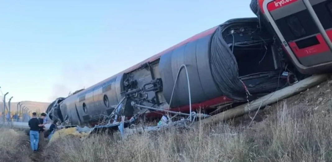 Choque de trenes en España deja al menos 46 muertos