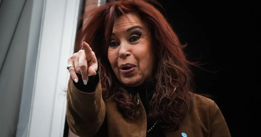 Cristina Kirchner y Axel Kicillof en un acto político