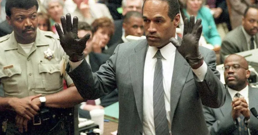 O.J. Simpson durante el juicio por asesinato en 1995