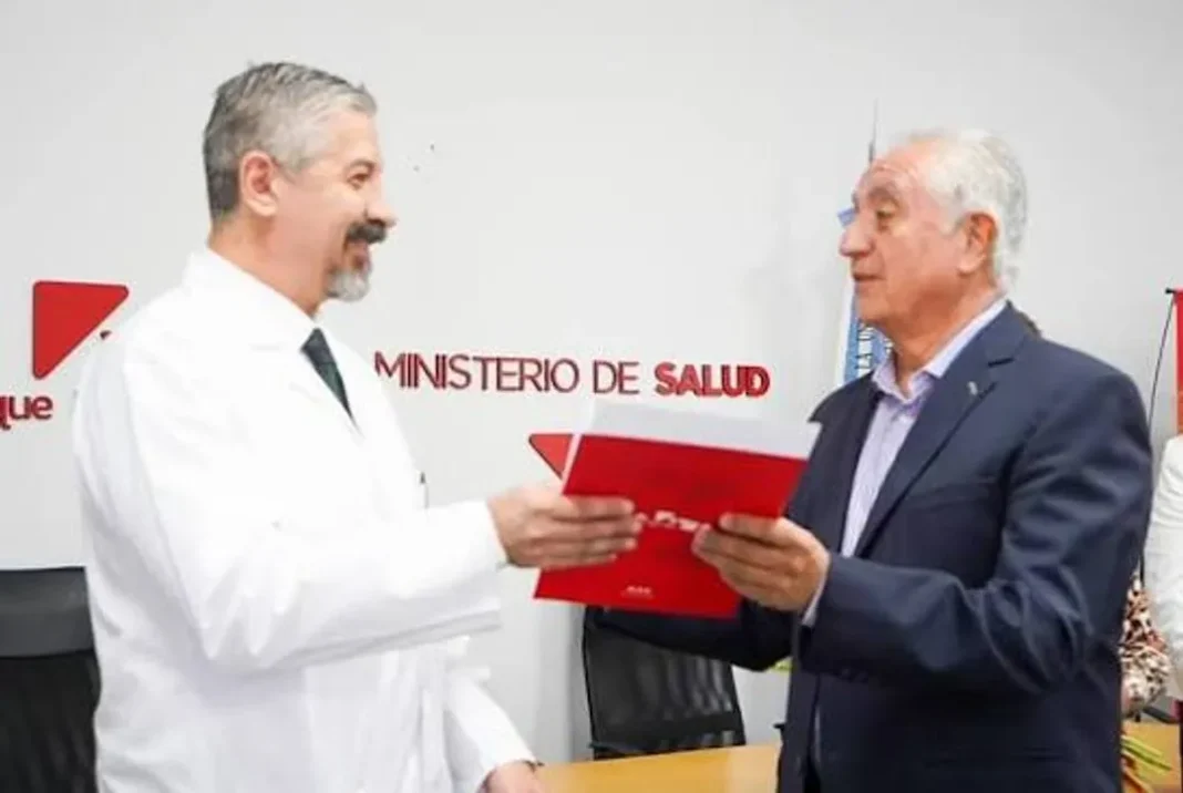 Ministro de Salud de La Rioja, Juan Carlos Vergara, durante una declaración