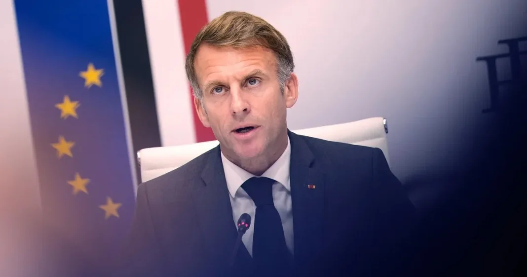 Emmanuel Macron durante una declaración pública