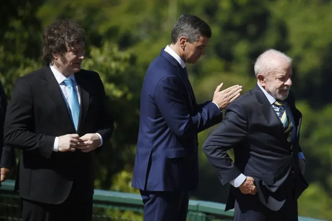 Presidente Javier Milei durante una conferencia de prensa