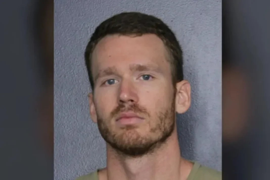 Brian Louis Sguros, policía de Florida arrestado por usar la identidad de un fallecido para ocupar su casa
