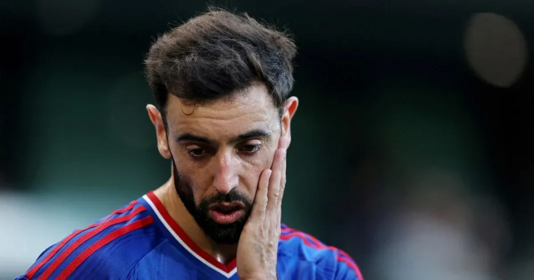Fachada de una mansión en Cheshire, Inglaterra, similar a la del futbolista Bruno Fernandes